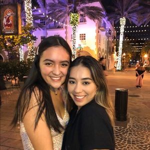 Meet your Posher, Nicole